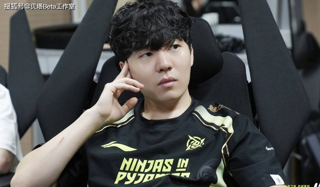 湖人前途光明!,Rookie新星刷新纪录表现突出全场沸腾不已(女子攀岩比赛视频) 湖人前途光明!,Rookie新星刷新纪录表现突出全场沸腾不已(女子攀岩比赛视频)