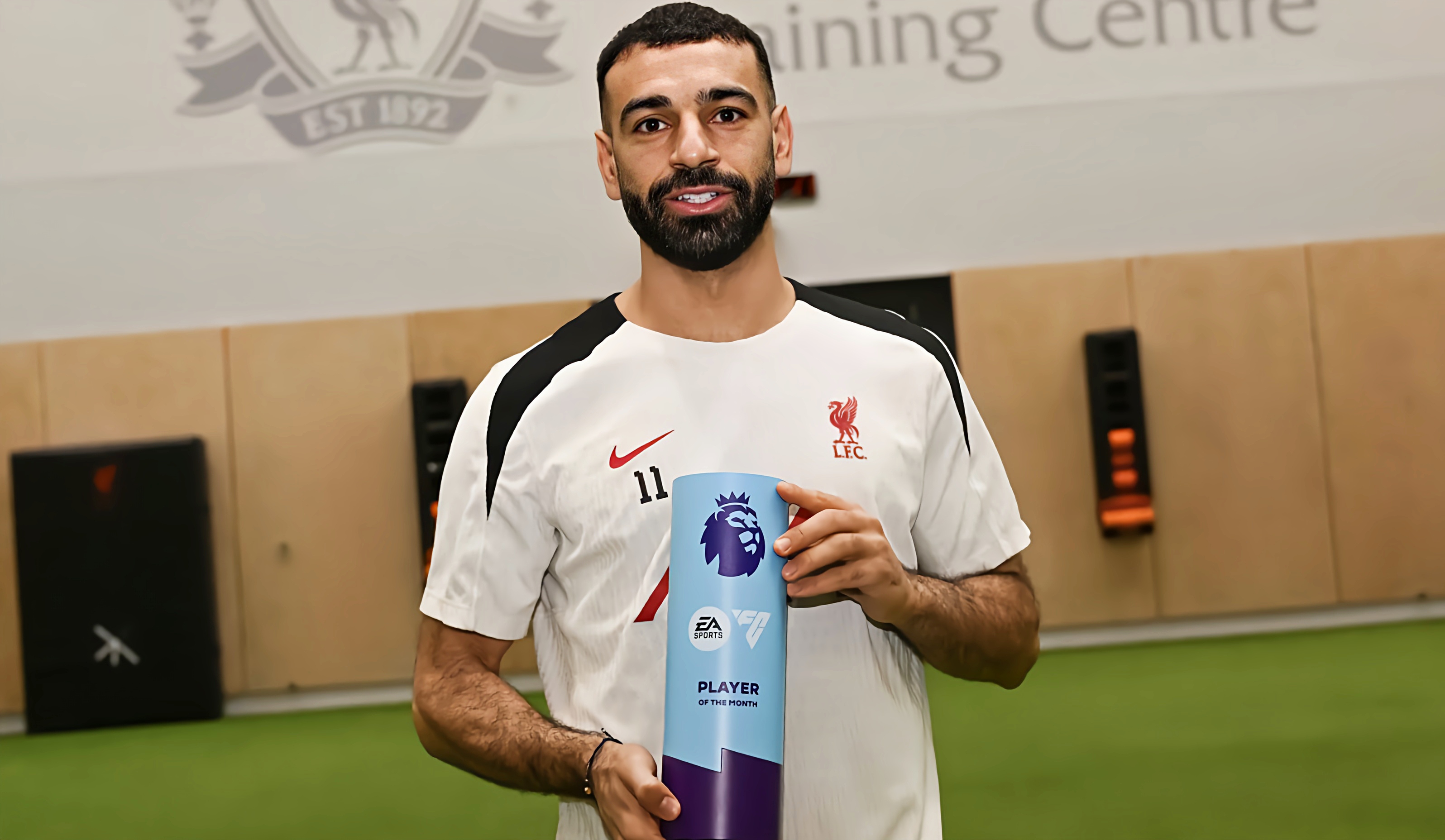 萨拉赫迎来五赛季出色发挥，利物浦观众热烈欢呼！气势如虹延续的简单介绍