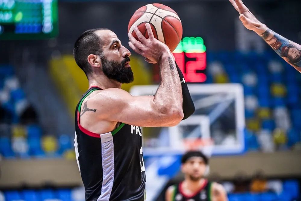 窗口期欧篮联传出新动向，深圳男篮再遭质疑，管理层表态：话题不断，年轻球员得到机会的简单介绍