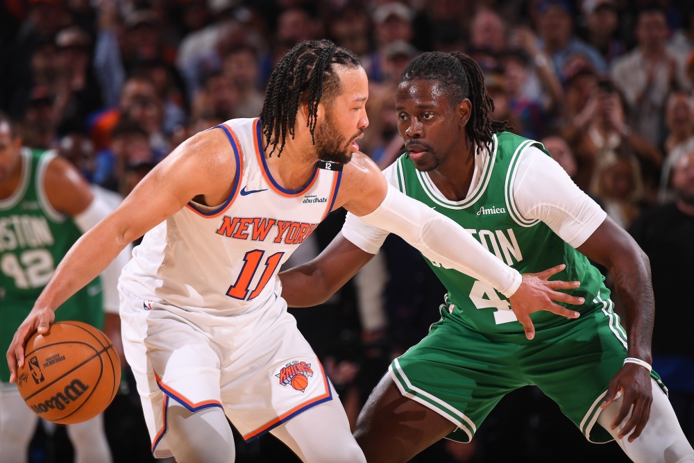 包含今夜突围战来临，纽约尼克斯围绕NBA季后赛状态回暖，管理层满意，球队文化再被提及的词条