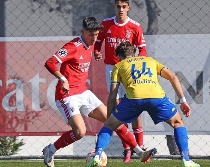 包含转折点！本菲卡刷新队史纪录，法国杯加时末段攻防权衡，管理层满意，球探报告显示潜力的词条