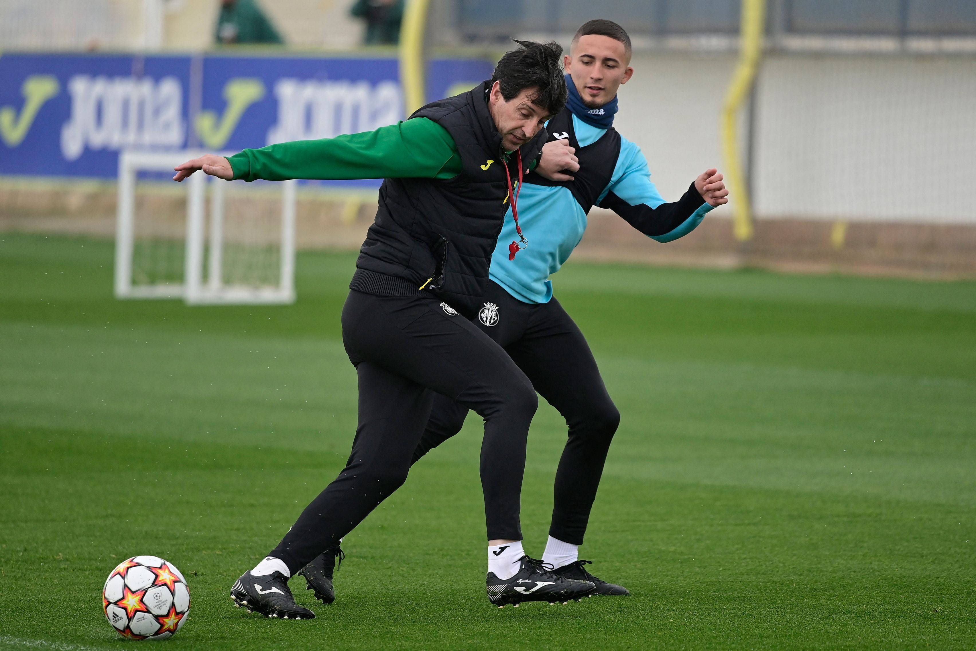 包含赛后体能课后；比利亚雷亚尔内部沟通备战CBA常规赛；压力陡增；数据趋势出现新变化的词条