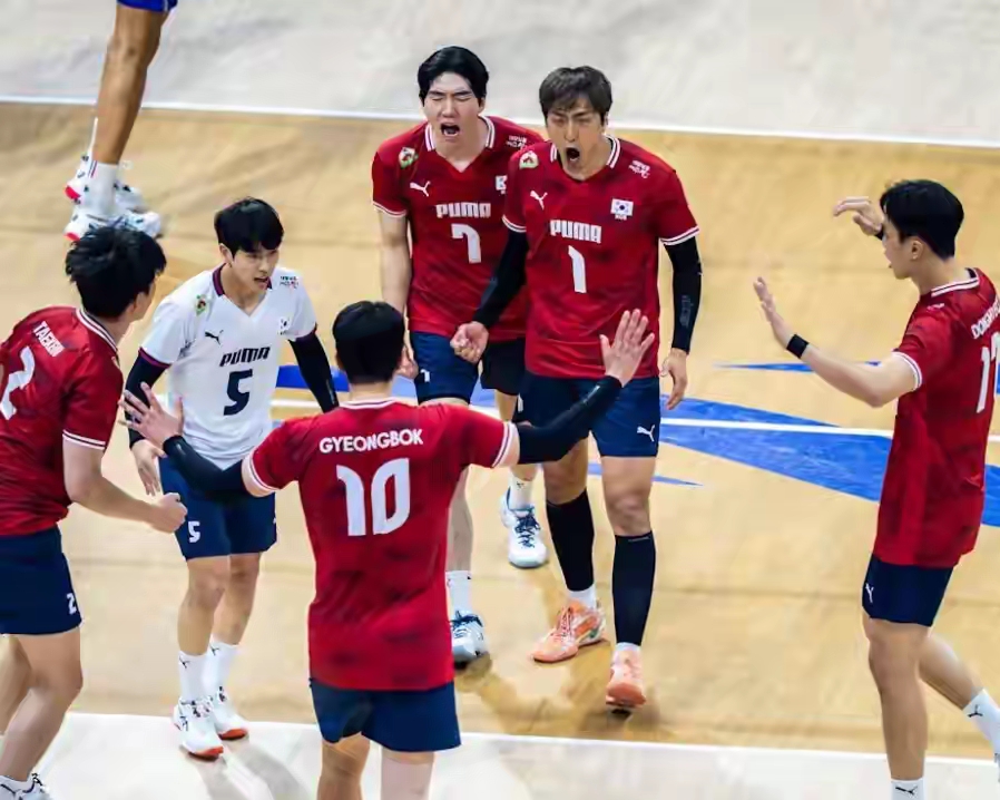 国王杯国际比赛日再迎强敌;瓦伦西亚遗憾出局;主帅态度——态度坚定;细节决定成败(穆尼里奥下课后曼联输瓦伦西亚) 国王杯国际比赛日再迎强敌;瓦伦西亚遗憾出局;主帅态度——态度坚定;细节决定成败(穆尼里奥下课后曼联输瓦伦西亚)